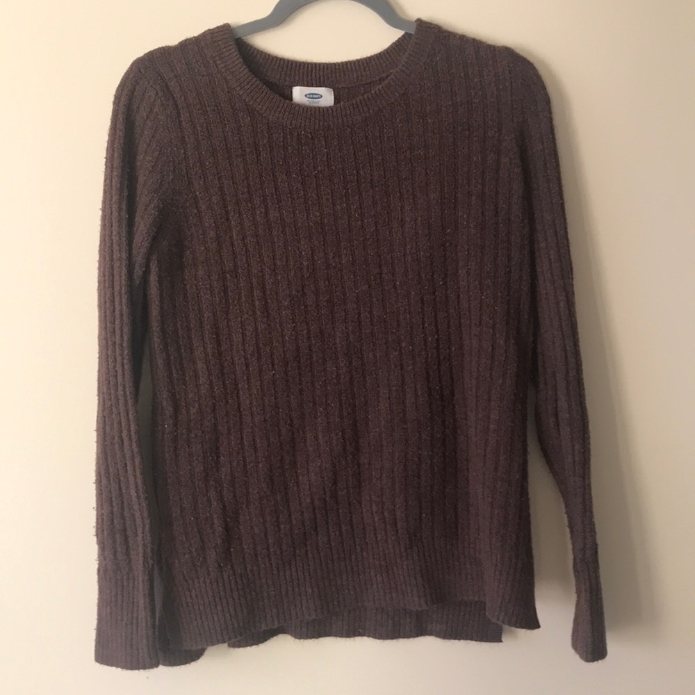 Maroon sweater